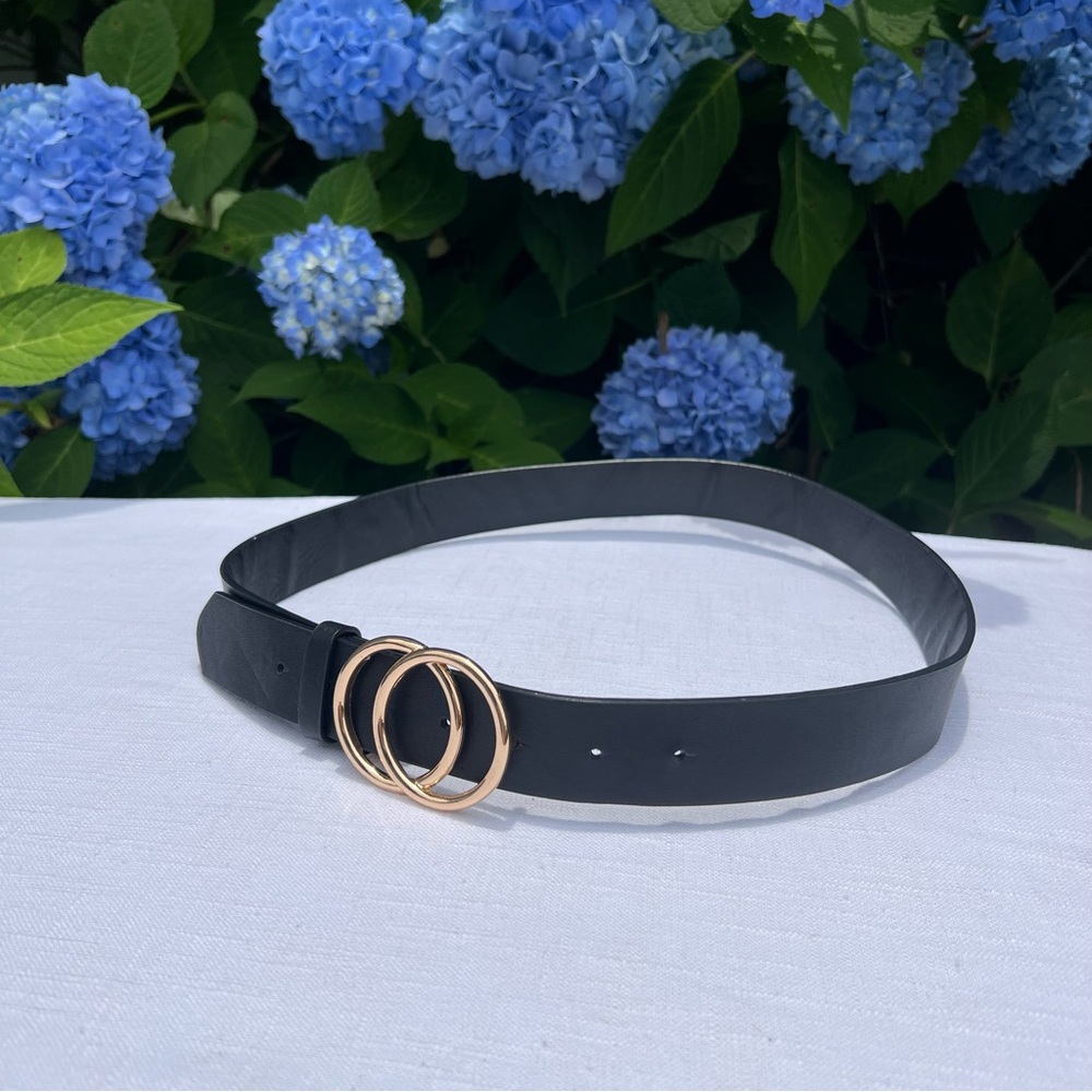 Women’s Black Double O Hoop Black And Gold Belt - Picture 2 of 3